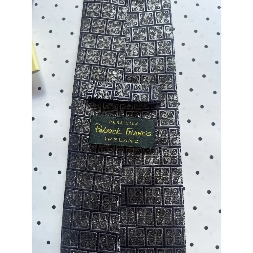 Patrick Francis Ireland‎ Pure Silk Celtic Design Neck Tie Gray Black
